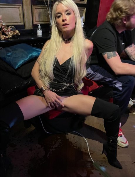 Mia Julia Brueckner estrella superior foto