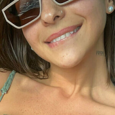 karolrosalin estrella atractiva archivo