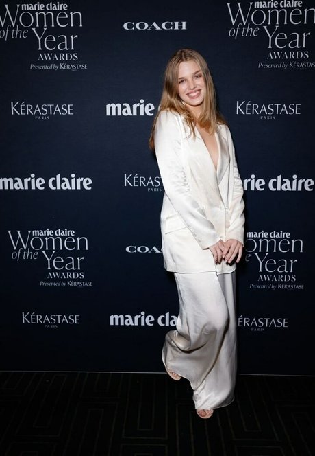 Teagan Croft buena estrella porno foto