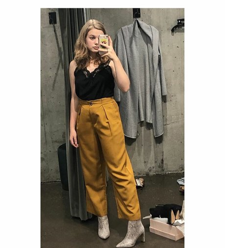 Teagan Croft mejor modelo galería