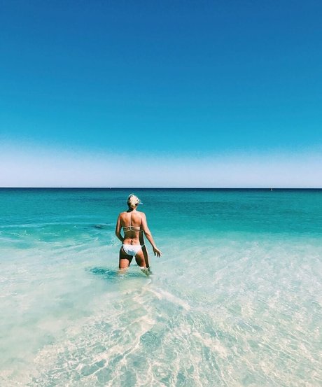 Madison Mclachlan art modèle image