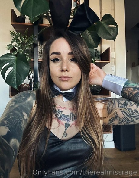 Missrage étoile nue galerie