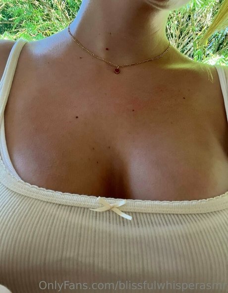 Blissful Whisper ASMR xxx star du porno photo