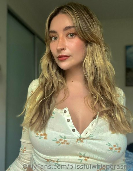 Blissful Whisper ASMR xxx estrella porno imagen