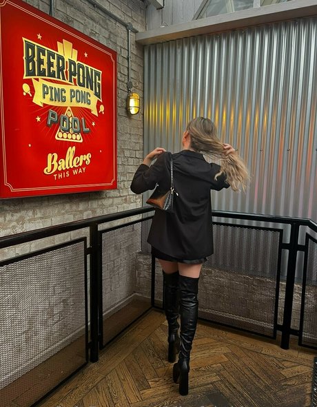 Blissful Whisper ASMR modelo perfecto archivo