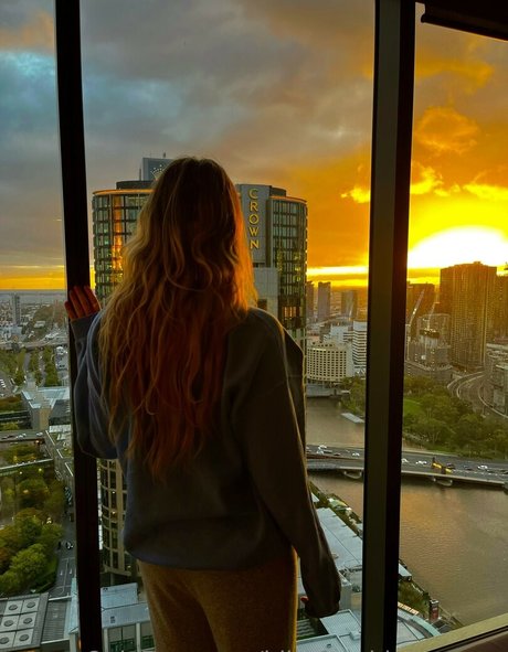 Blissful Whisper ASMR estrella porno hermosa imágenes