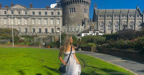 Blissful Whisper ASMR actriz xxx fotos