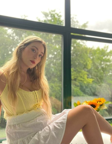 Blissful Whisper ASMR pornstar beautiful archive