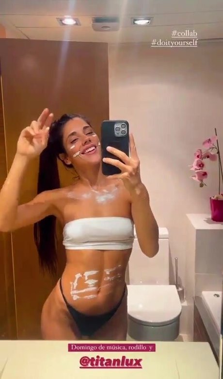 Estela Cruz star érotique collection