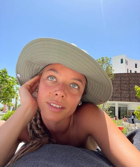 Alba Reche estrella de alta calidad archivo