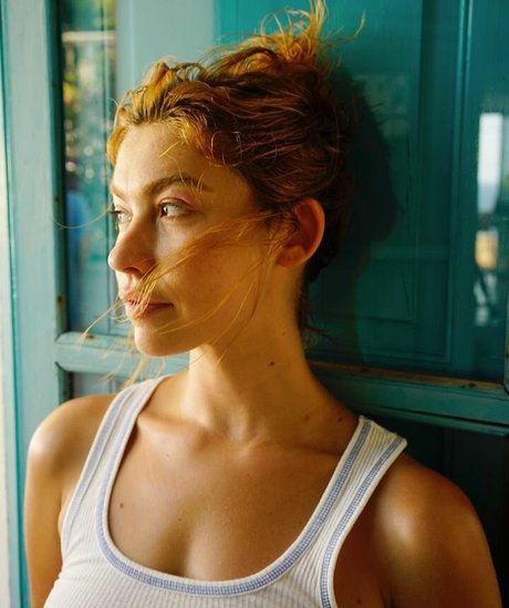 Greta Fernandez modelo pornografico galería