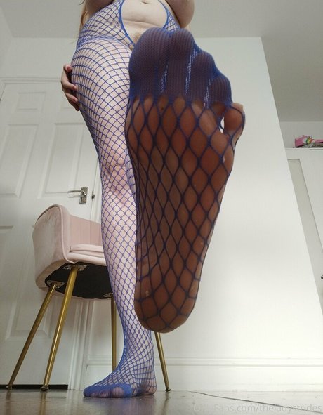 giantessgingerofficial sexo modelo archivo