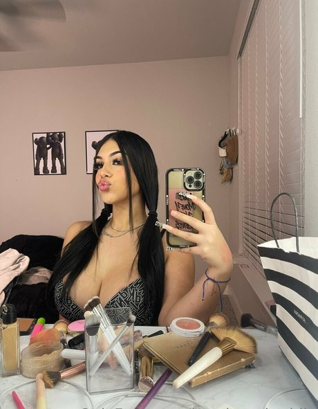 honduranbaddie actriz erótica fotos