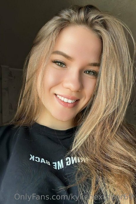 kylienextdoor69 actrice pornographique img