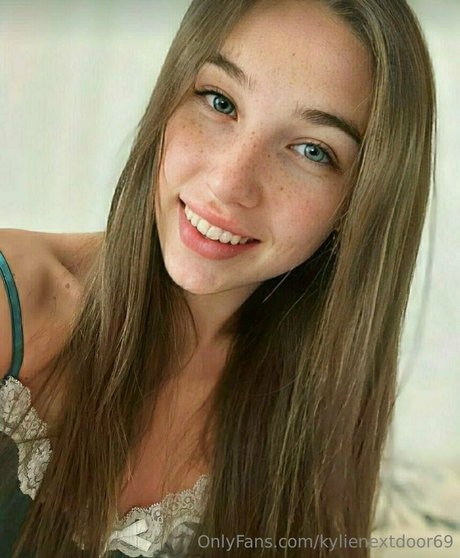 kylienextdoor69 Miniature