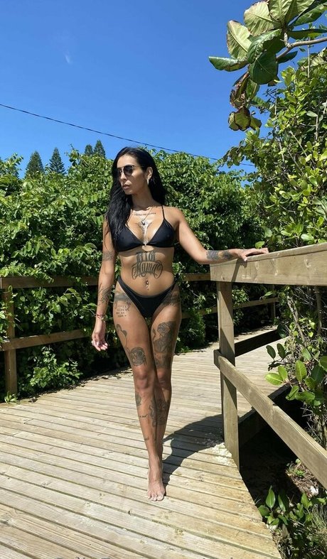 selva mora estrella caliente fotos