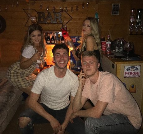 Amber Rose Brightman étoile chaude archive