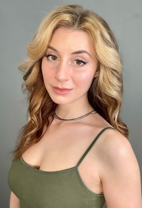 Ariane Kolet pornographic star image