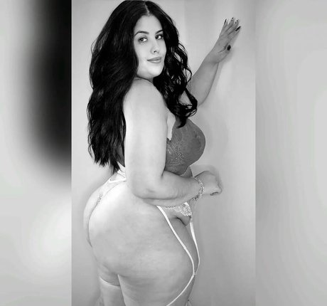 Bianca Novaes modèle adulte img