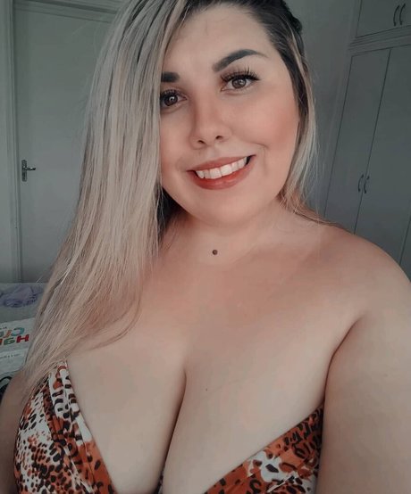 Bianca Novaes hot actress picture