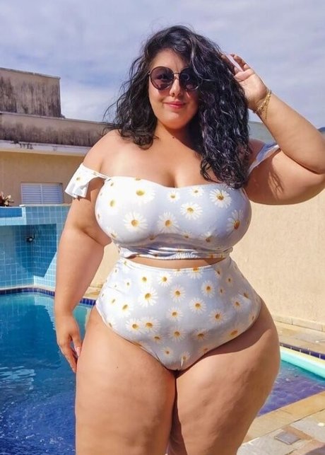 Bianca Novaes xxx model image