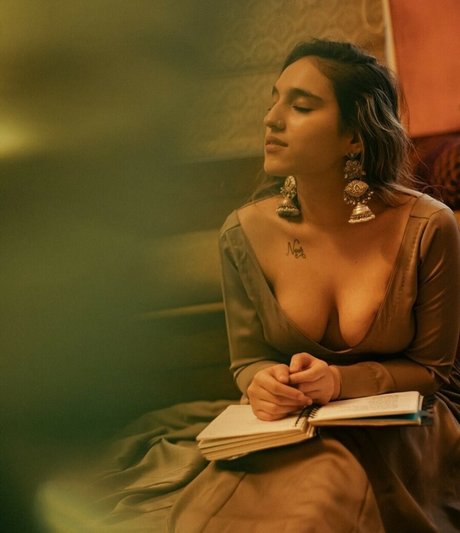 Deeksha Arora pornographic star photos