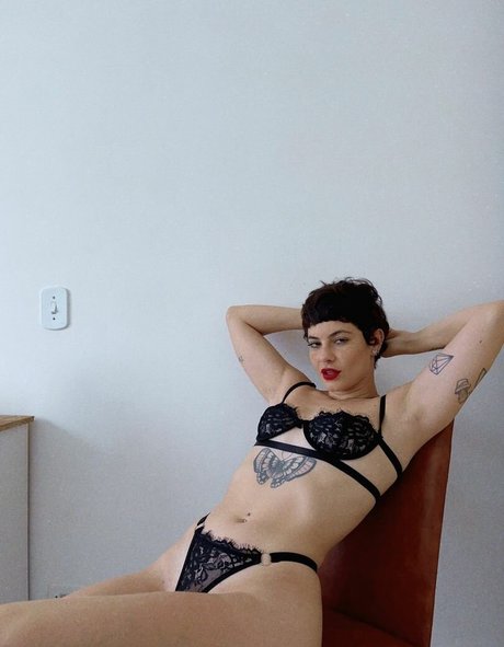 Marceli Cardozo estrella porno superior imagen