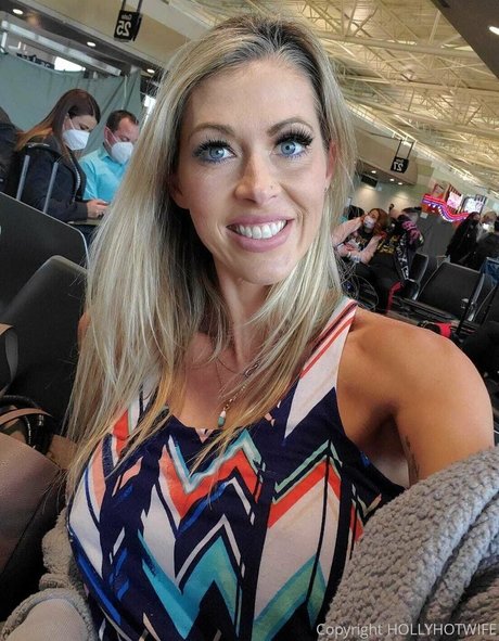 hollyhotwife modèle exclusif photo