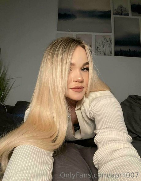 april007 linda estrella fotos