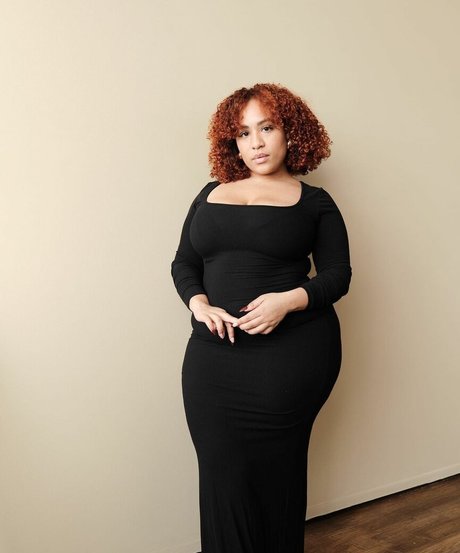 Kathrynn Marie modelo agradable archivo