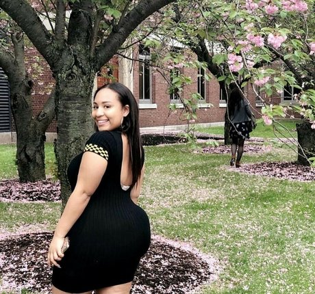 Kathrynn Marie star du porno parfaite img