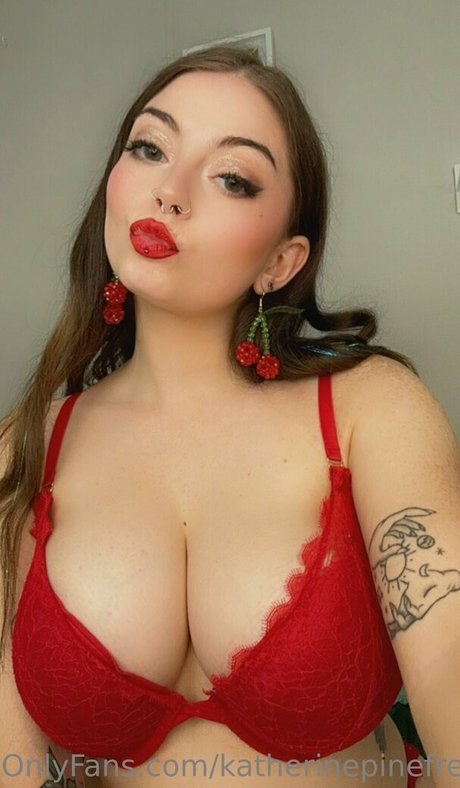 katherinepinefree étoile de l'art archive