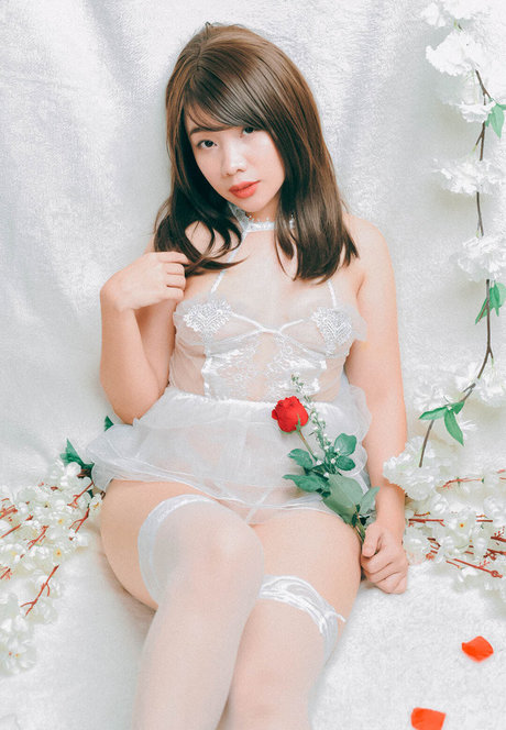 Natsuki Jiro actrice érotique des photos