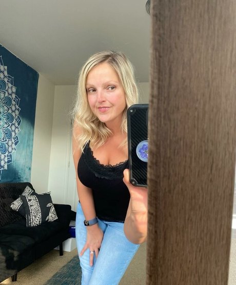 HealthyHappyFitandProud buena actriz imágenes