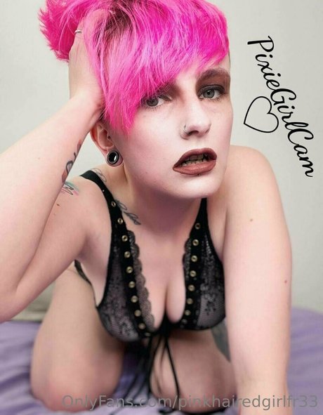 pinkhairedgirlfr33 jolie étoile des photos