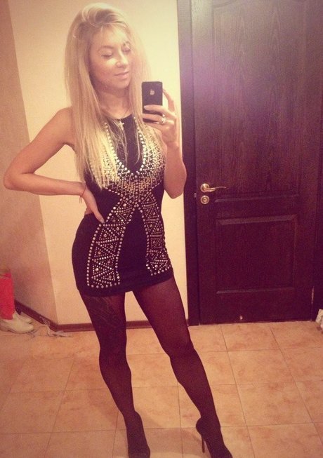 Polina Logunova modelo libre galería