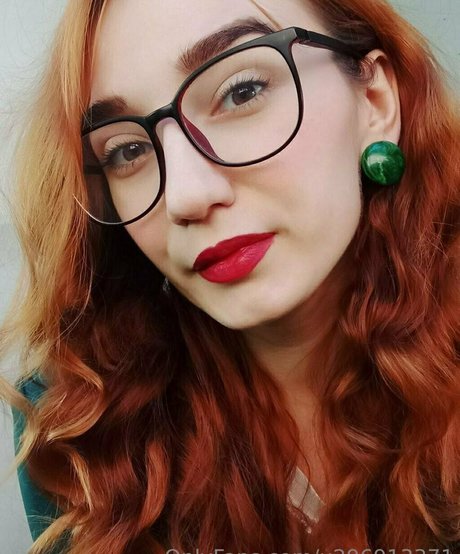 moniiikaaaa actrice de nus images