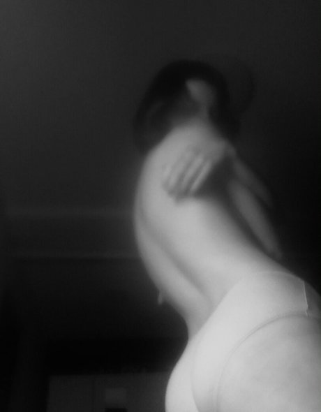 idontwannaklesch actrice de nus image