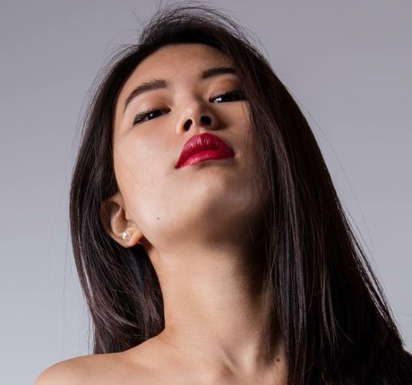 Fionaylin desnudos estrella galerías