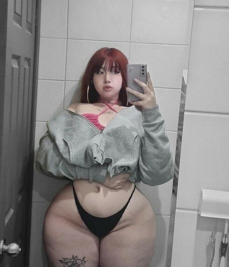 mathildawtf estrella porno erótica imágenes