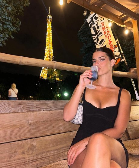 Develique porn star picture