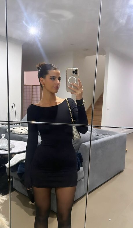 Develique modèle xxx photo