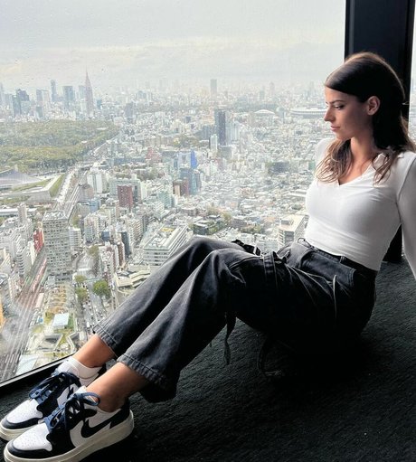 Develique star érotique image