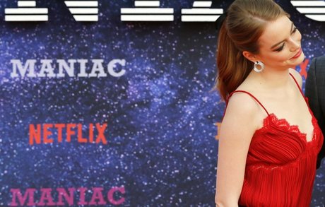 Emma Stone star naked images