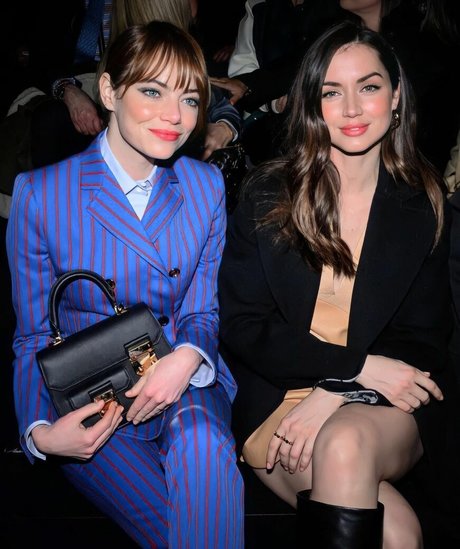 Emma Stone modelo exclusivo recopilación