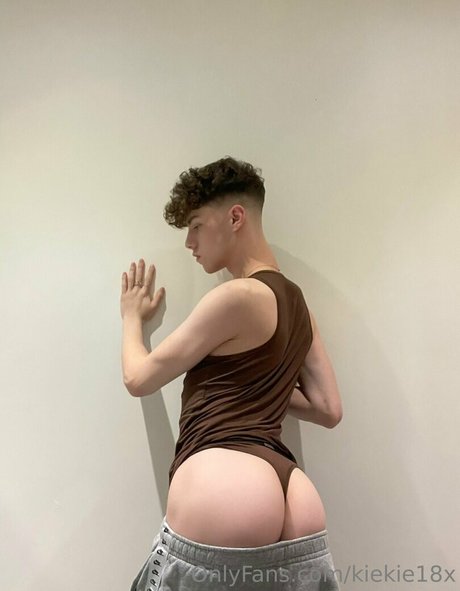 kiekie18x actrice porno des photos