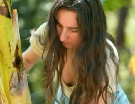 Mother The Mountain Farm actrice libre images