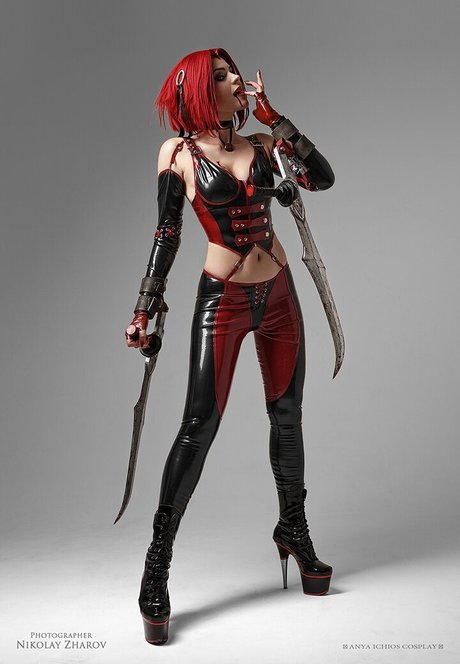 Anya Ichios estrella porno caliente fotos