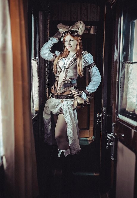 Anya Ichios estrella pornografica foto