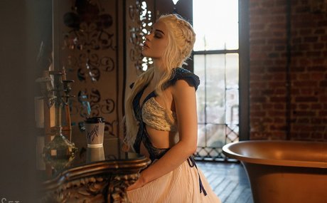 Anya Ichios actrice porno images